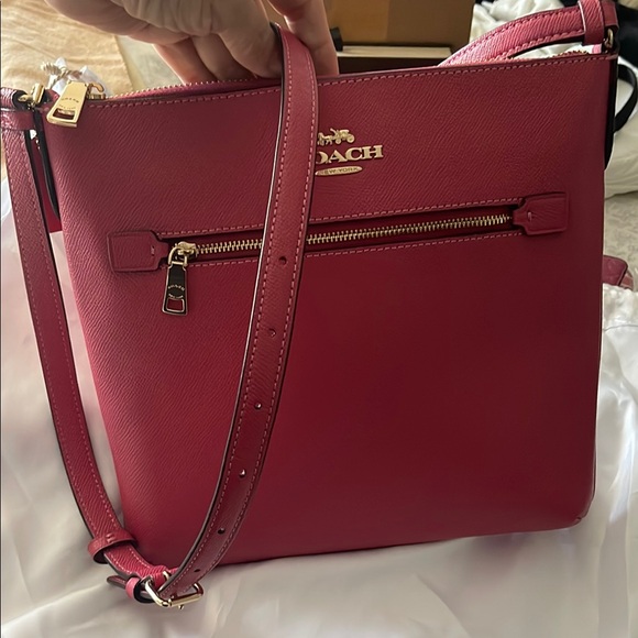 Coach Pink Crossbody Bag Sleek Design - Picture 8 of 8